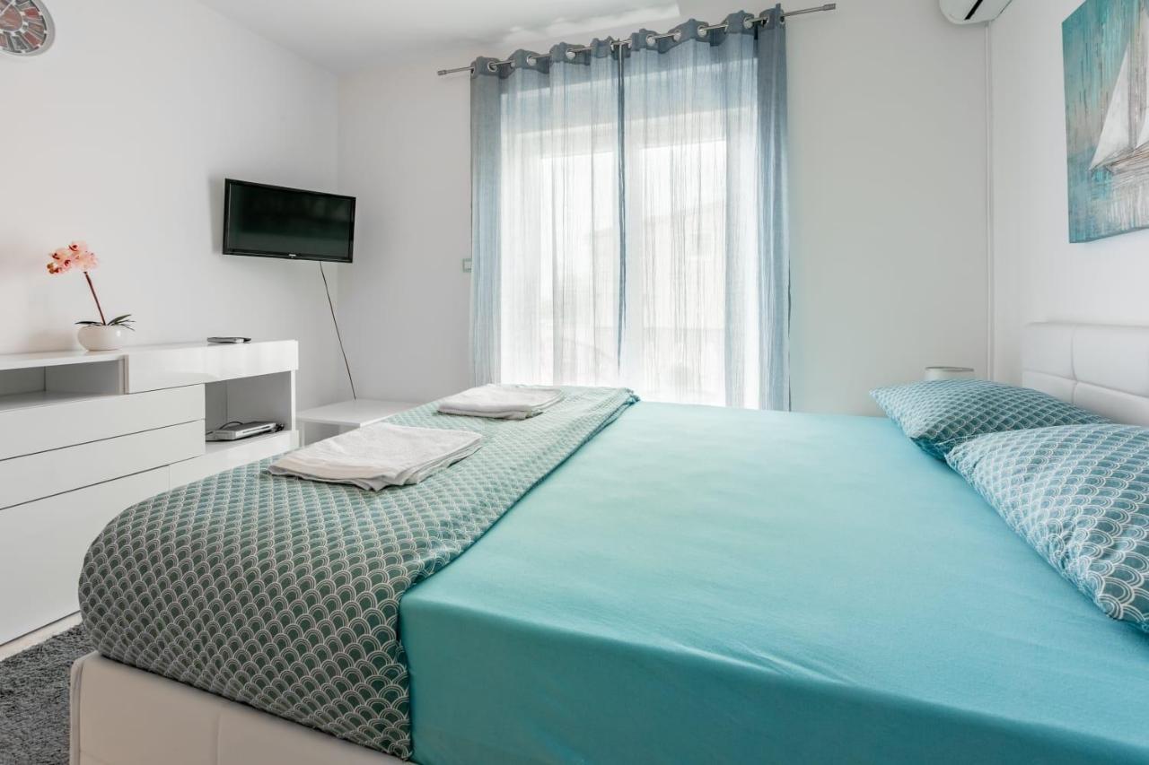 Apartmani Tena Selce Exterior photo