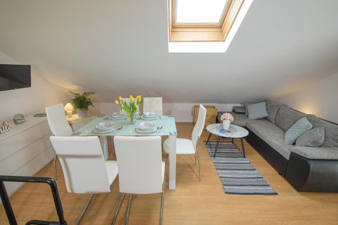 Apartmani Tena Selce Exterior photo