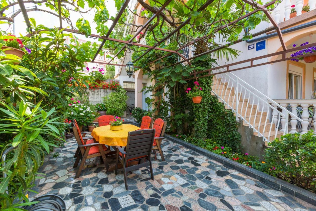Apartmani Tena Selce Exterior photo